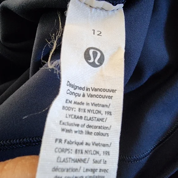 Lululemon High- Rise Cropped Align 17" Inseam Size 12 - Picture 4 of 6